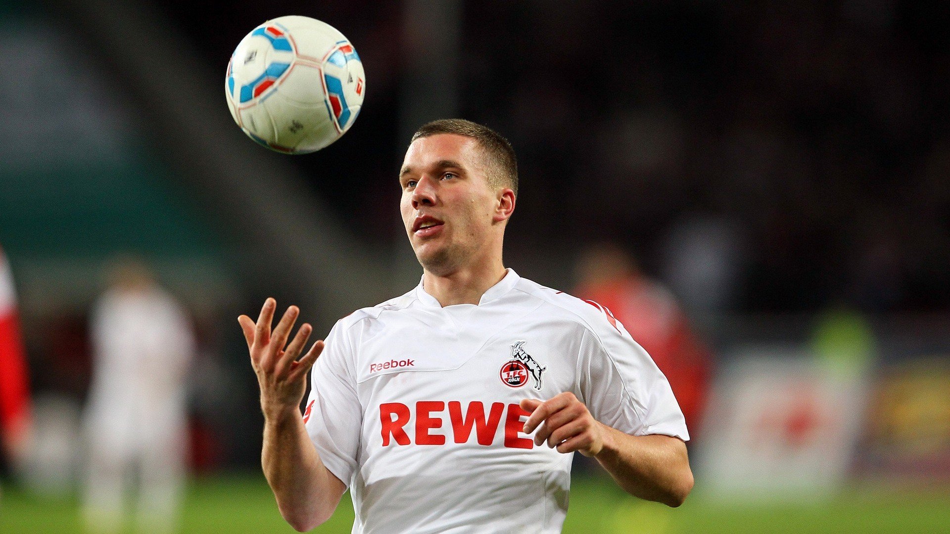 网球天王跨界奇迹！德约科维奇爆冷击败巴塞罗那，史诗级大胜引爆全场！德约科维奇跨界爆冷击败巴塞罗那，史诗级胜利引爆全场！